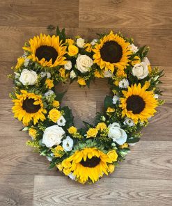 Alternative view of Open Heart Wreath